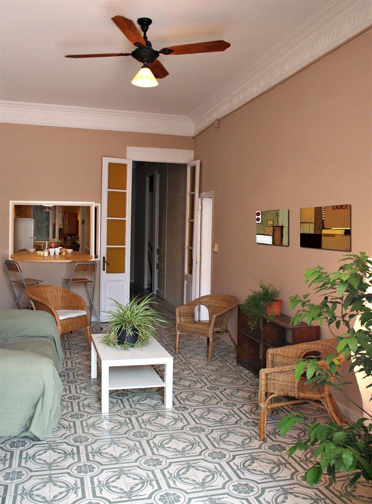 Apartamento Diagonal บาร์เซโลนา ภายนอก รูปภาพ